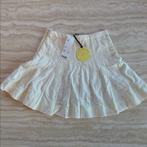 XS Urban Outfitters pleated skirt